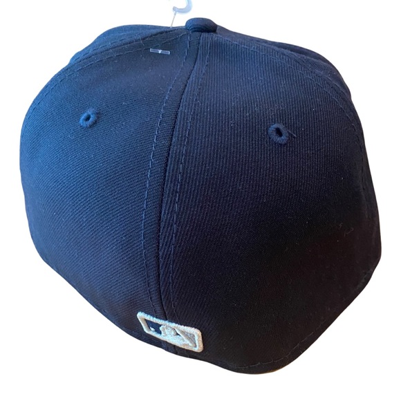 Rare Yankees “watercolor floral” fitted hat. NWT - Picture 4 of 7